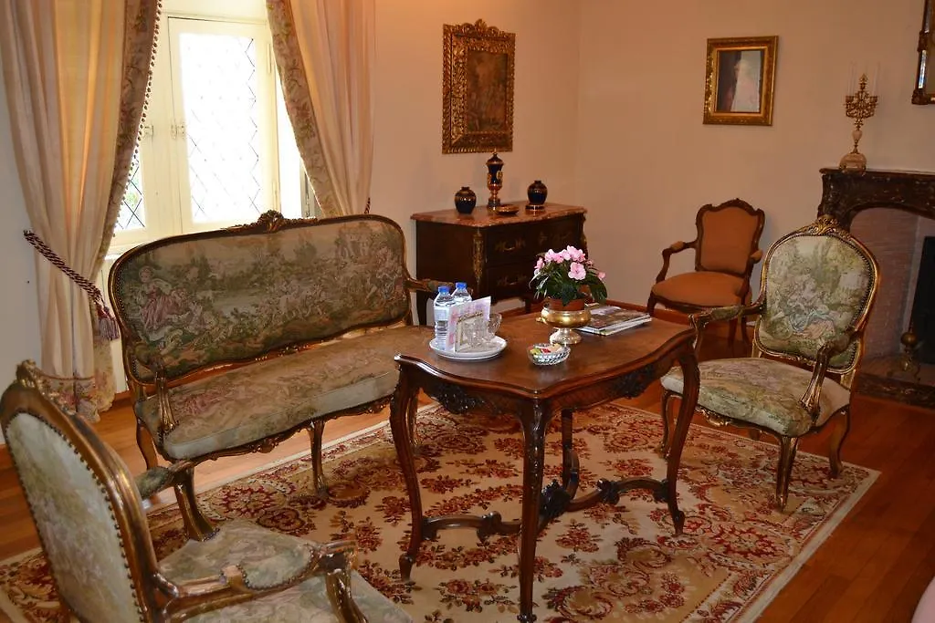 ***** Bed & Breakfast Chateau De Peufeilhoux Vallon-en-Sully France